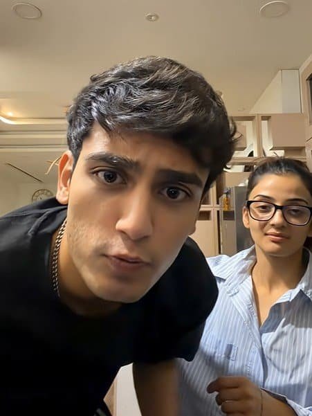 Deeptanshu Saini with his girlfriend